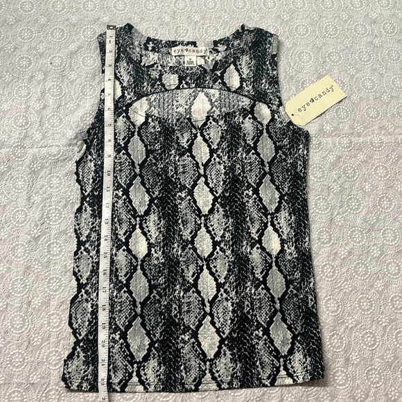 NWT Eye Candy Snakeskin print, cleavage cutout, tank top- juniors medium - Picture 7 of 8